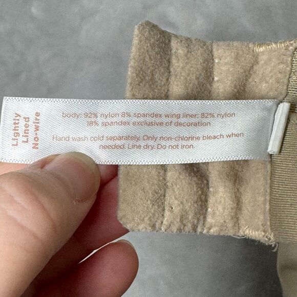 Cacique Lightly Lined No-Wire Bra Womens 50C Tan Beige Lined Adjustable - Picture 5 of 6